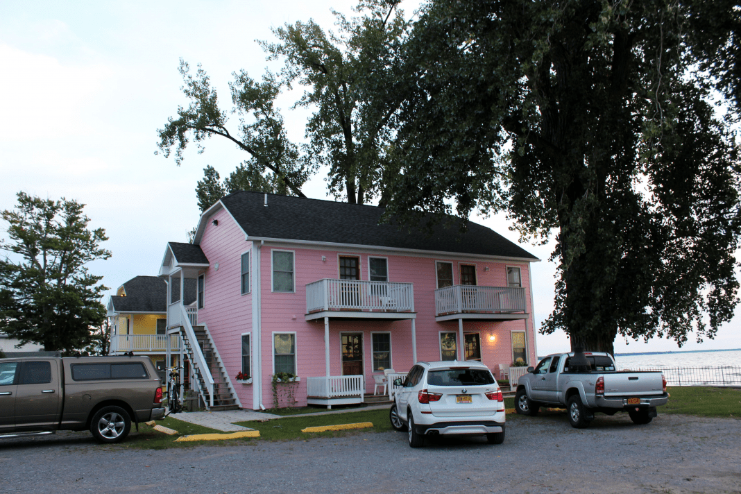 Sunset Cottages • Sylvan Beach, Upstate NY Inbound Destinations